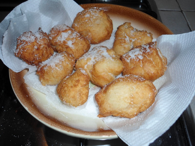Frittelle con zucchero