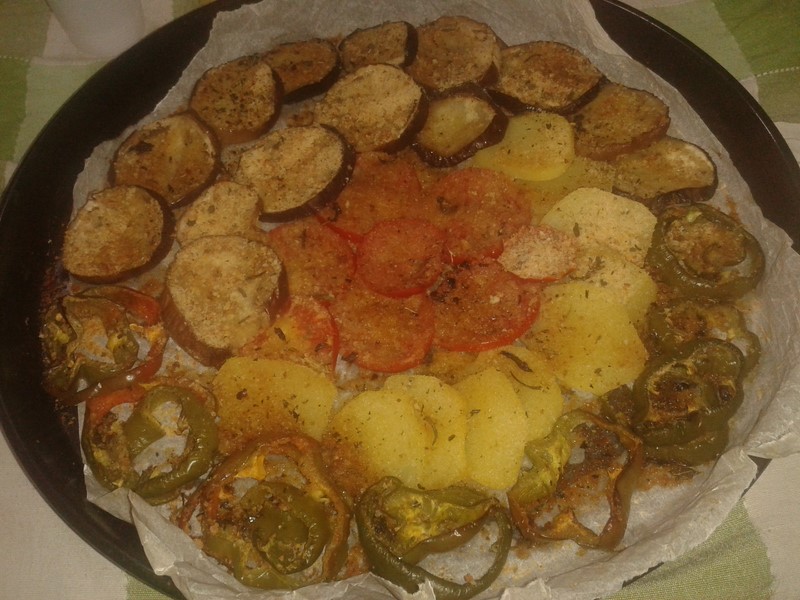 Misto di verdure gratinate al forno